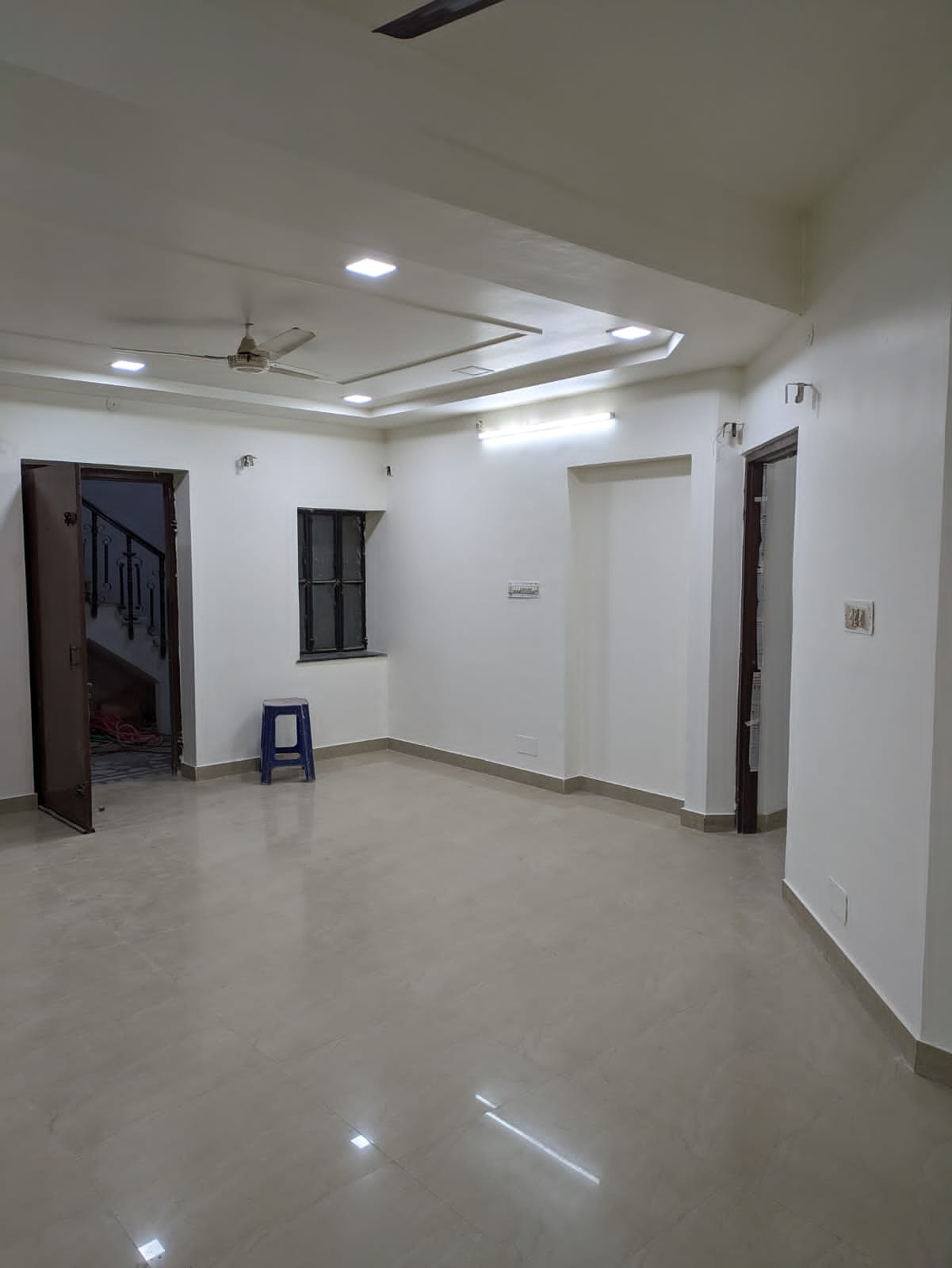 Spacious 2BHK Flat for Rent near Patel Marg, Madhyam Marg, Mansarovar Plaza, Jaipur-Mansarover-Jaipur